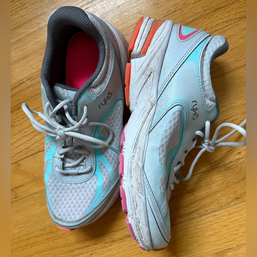 Ryka women’s sneakers size 8.5